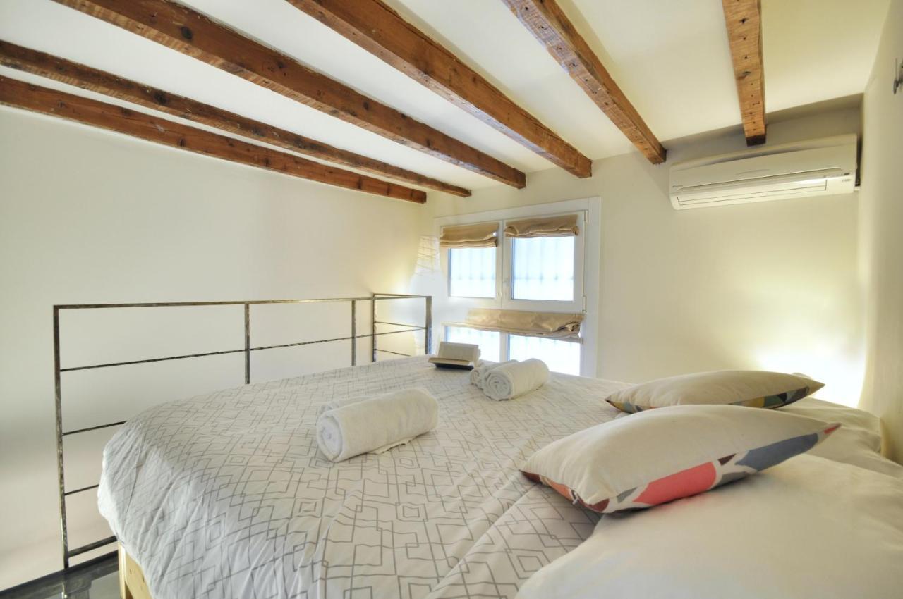 Intrho Navigli-Centro Apartment - Modern & Cozy — Photos 2